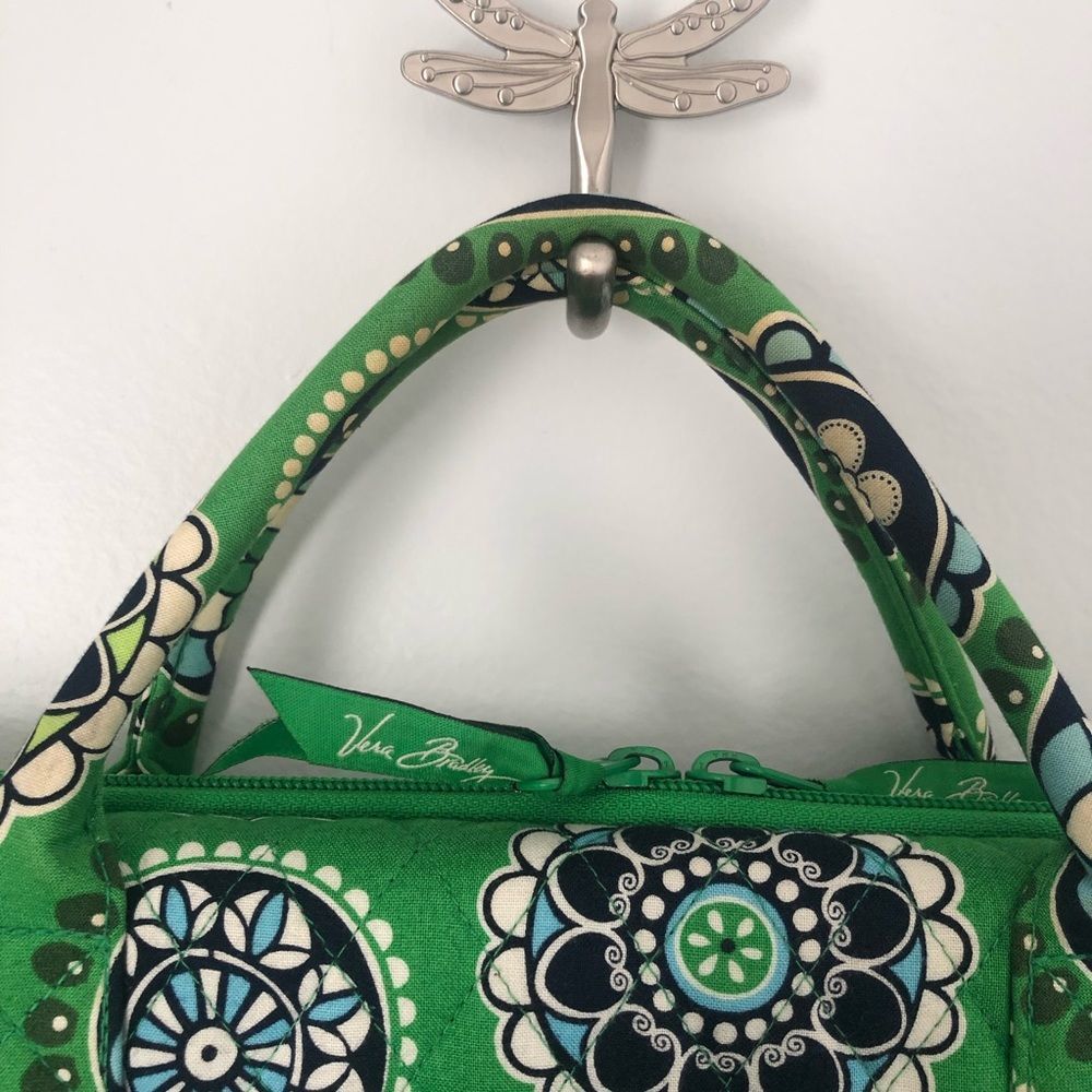 Vera Bradley Green Cupcake print laptop case - Picture 4 of 10